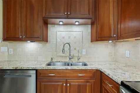 18756 Wimbledon Circle Lutz FL 33558