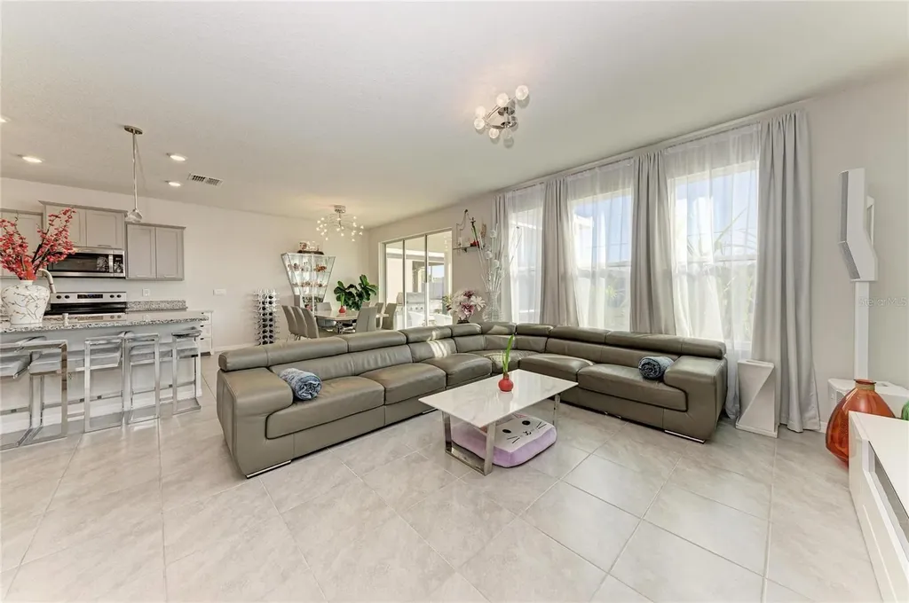 3804 Turning Tides Terrace Bradenton FL 34208