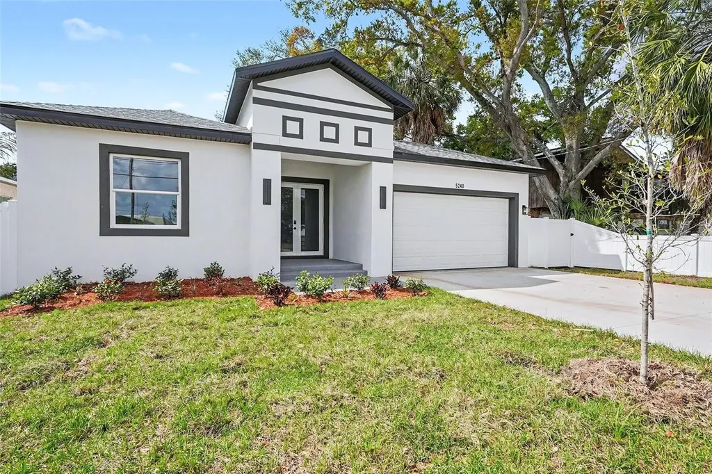 5240 66th Way N St Petersburg FL 33709