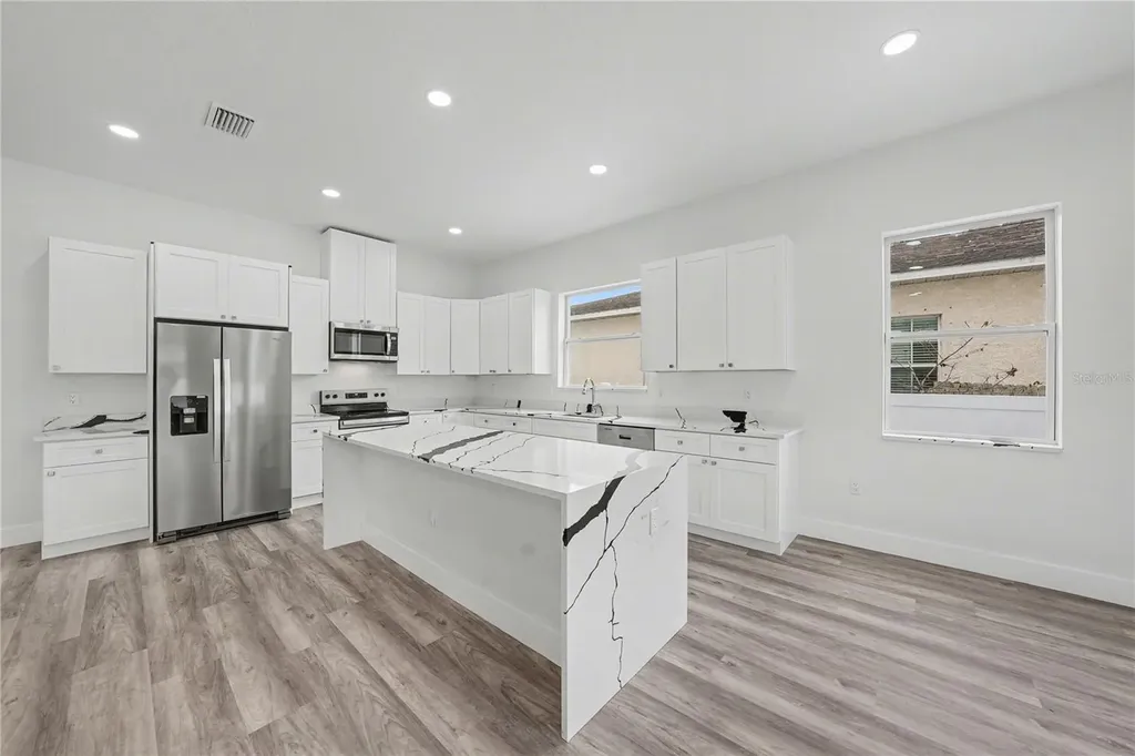5240 66th Way N St Petersburg FL 33709