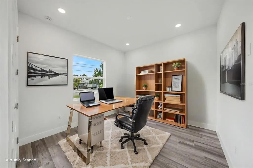 5240 66th Way N St Petersburg FL 33709