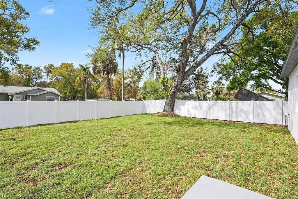 5240 66th Way N St Petersburg FL 33709