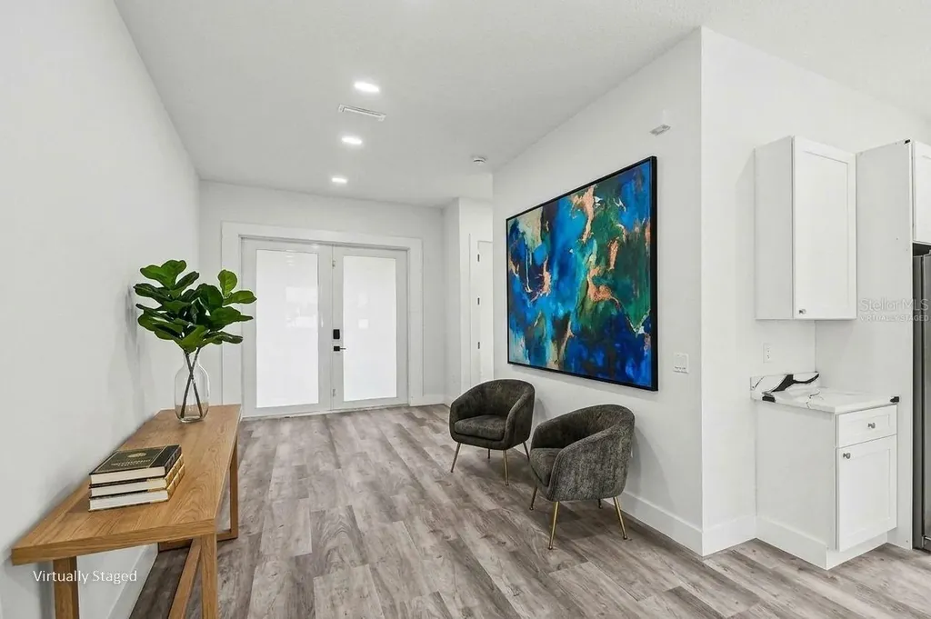 5240 66th Way N St Petersburg FL 33709