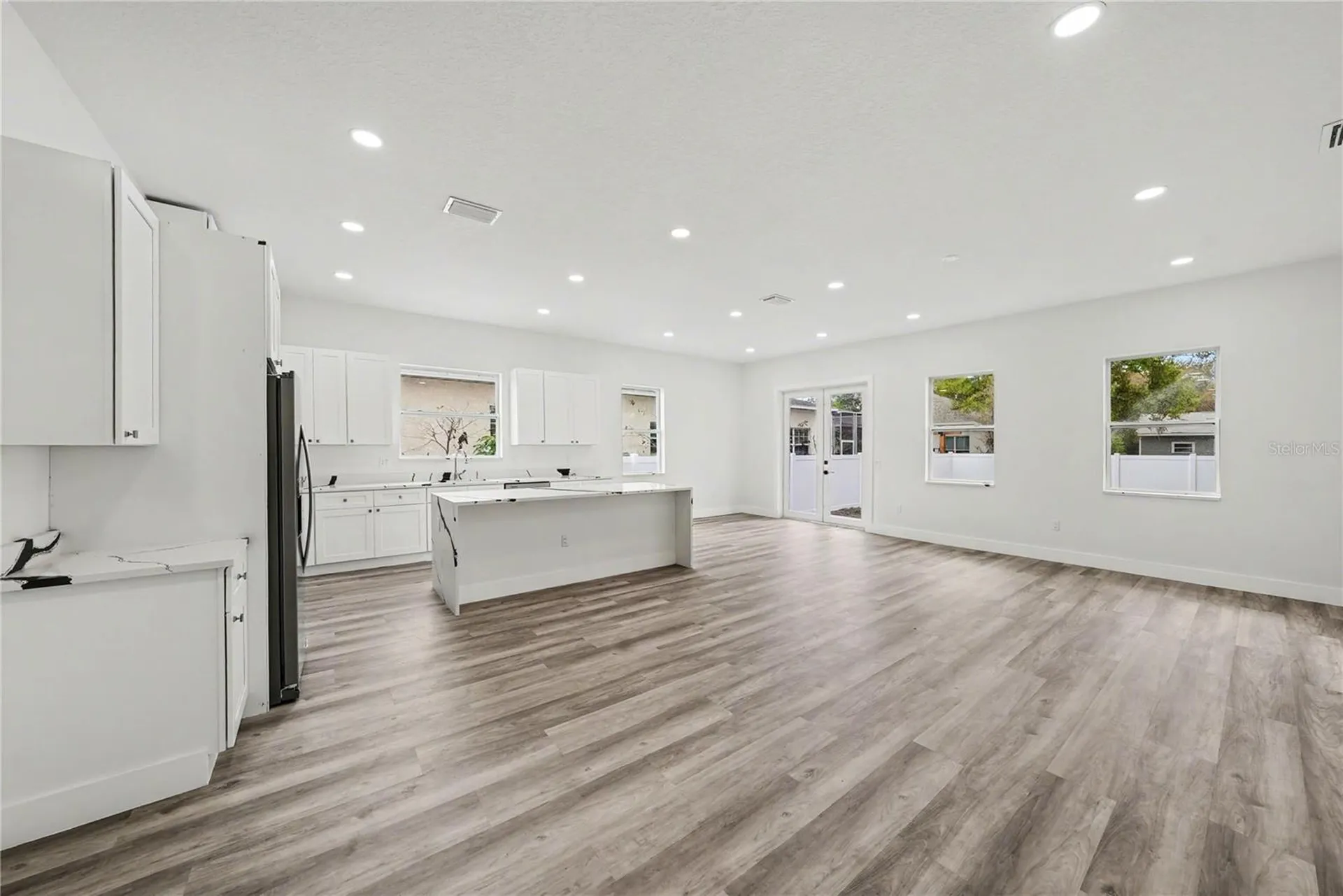 5240 66th Way N St Petersburg FL 33709
