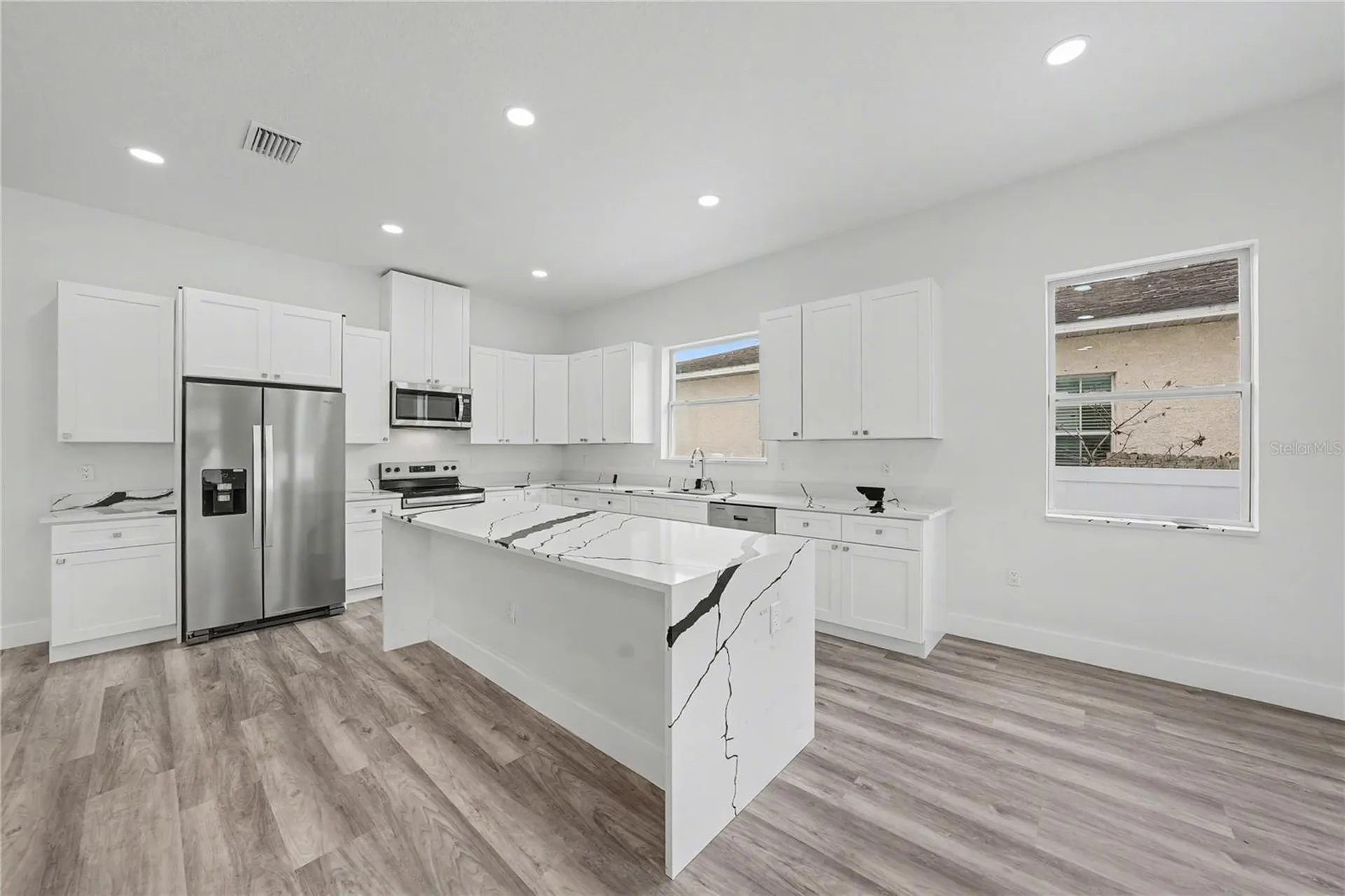 5240 66th Way N St Petersburg FL 33709