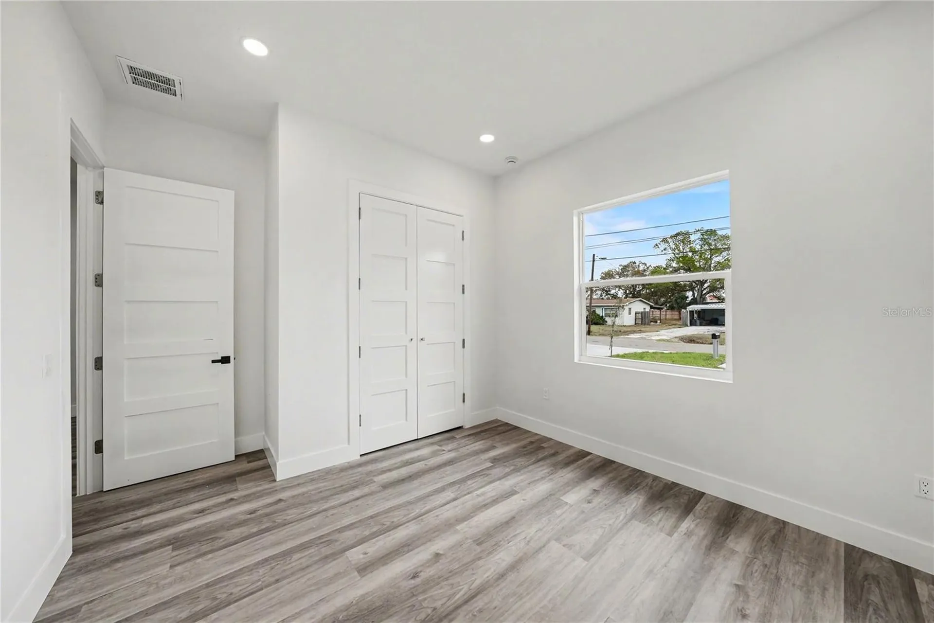 5240 66th Way N St Petersburg FL 33709
