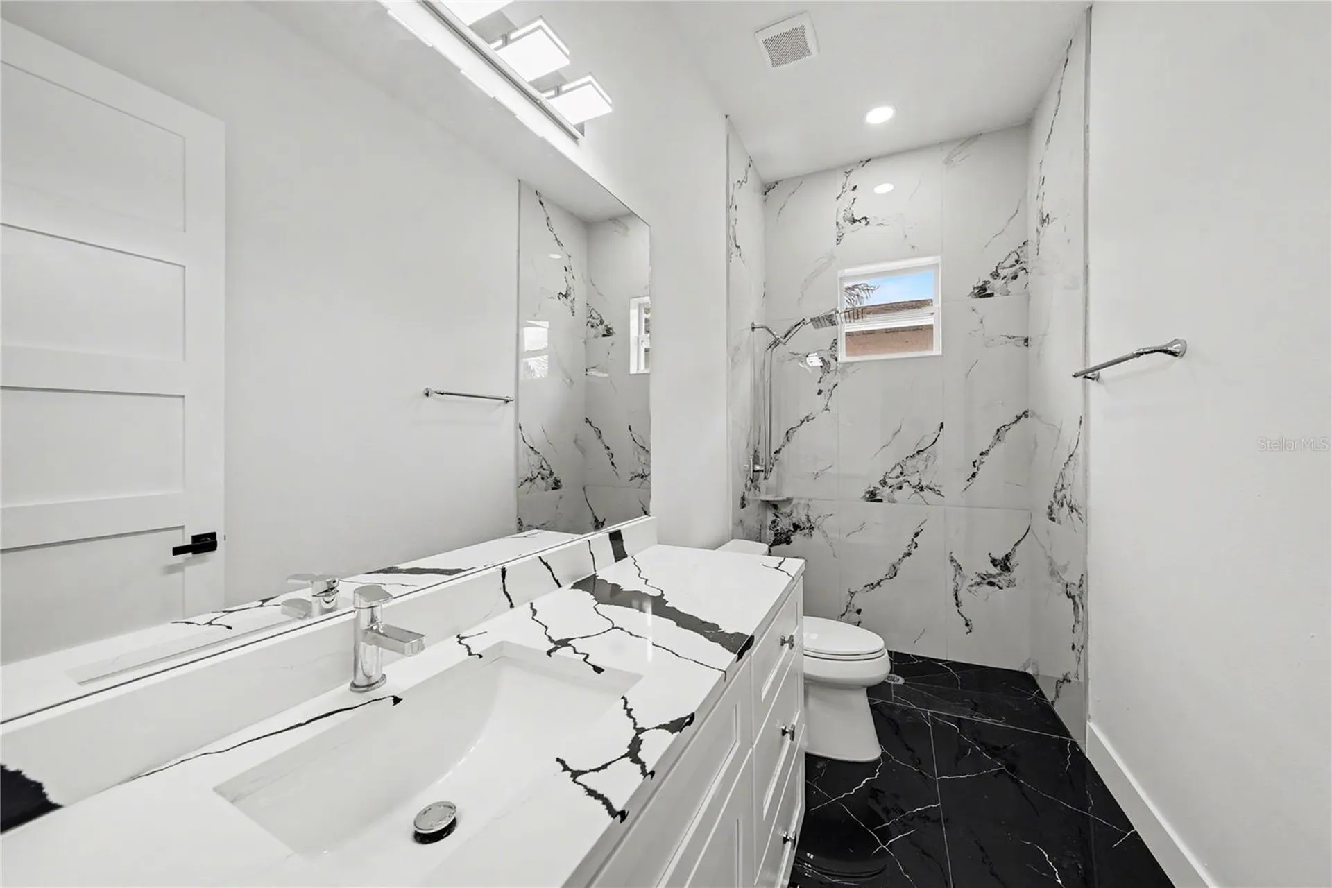 5240 66th Way N St Petersburg FL 33709