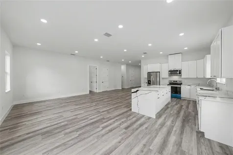 5240 66th Way N St Petersburg FL 33709
