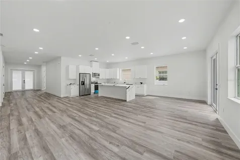 5240 66th Way N St Petersburg FL 33709
