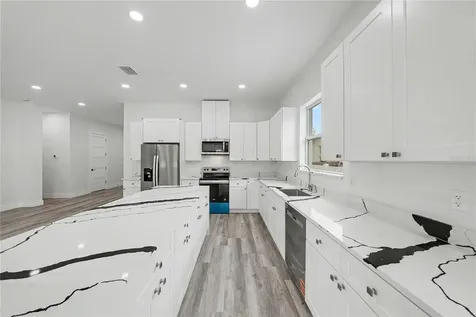 5240 66th Way N St Petersburg FL 33709