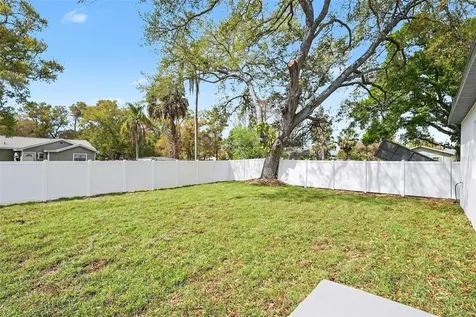 5240 66th Way N St Petersburg FL 33709
