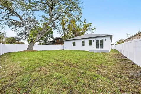5240 66th Way N St Petersburg FL 33709
