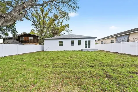 5240 66th Way N St Petersburg FL 33709