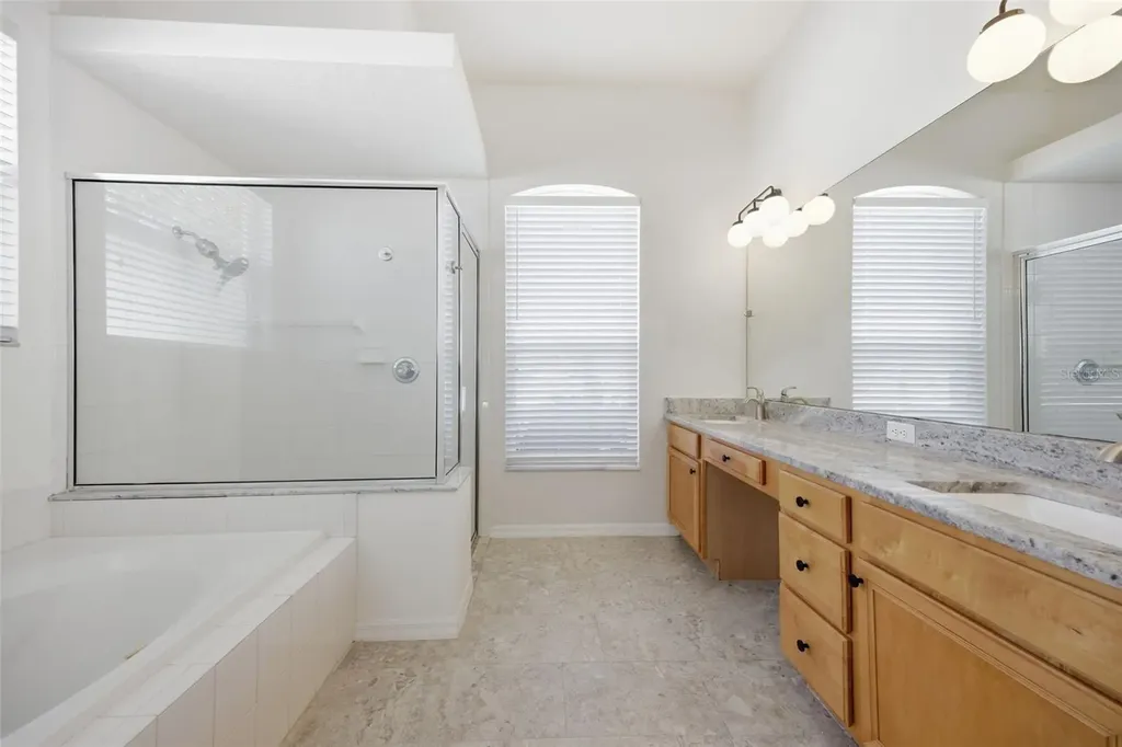 3209 Partridge Point Trail Valrico FL 33596