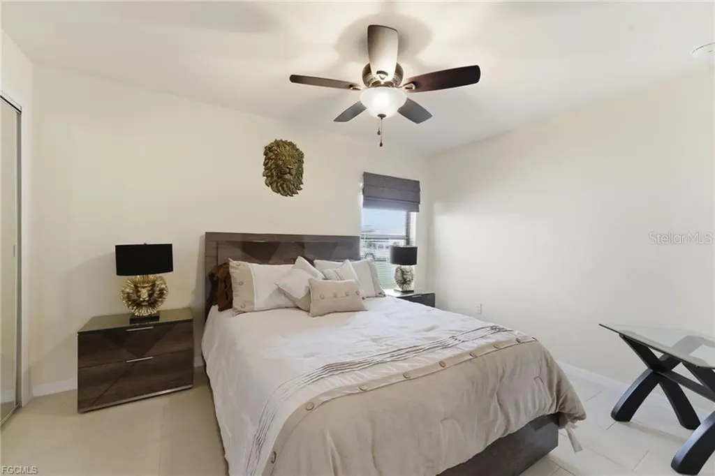 528 SE 5th Place Cape Coral FL 33990