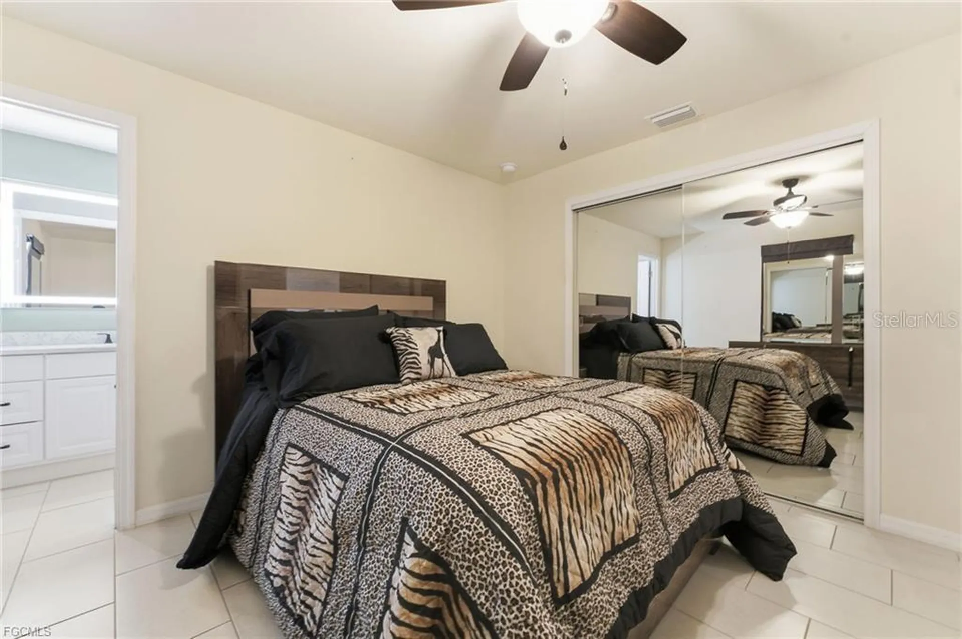 528 SE 5th Place Cape Coral FL 33990