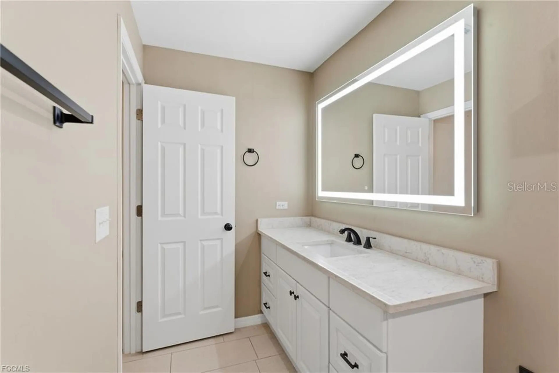 528 SE 5th Place Cape Coral FL 33990