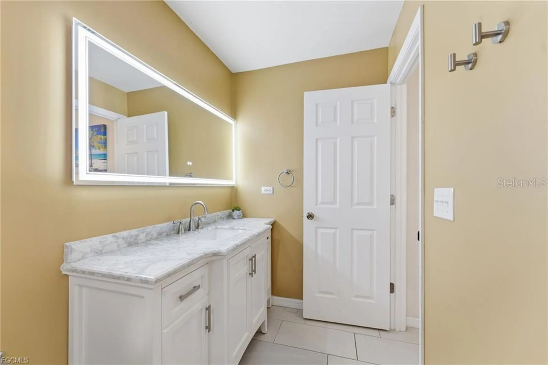 528 SE 5th Place Cape Coral FL 33990