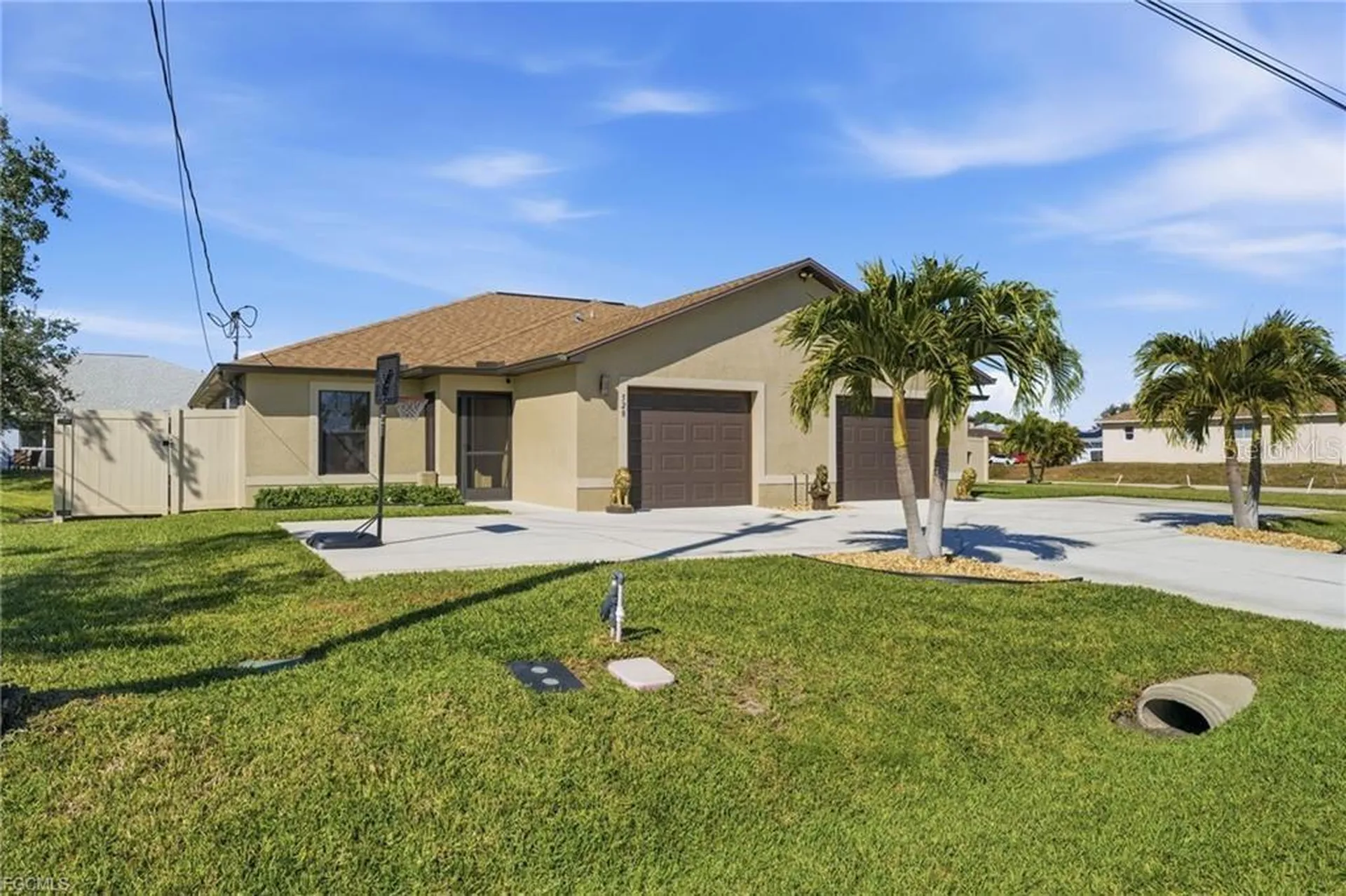528 SE 5th Place Cape Coral FL 33990