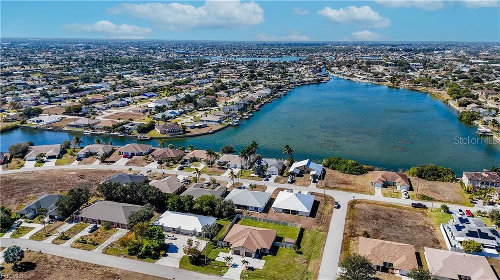 528 SE 5th Place Cape Coral FL 33990