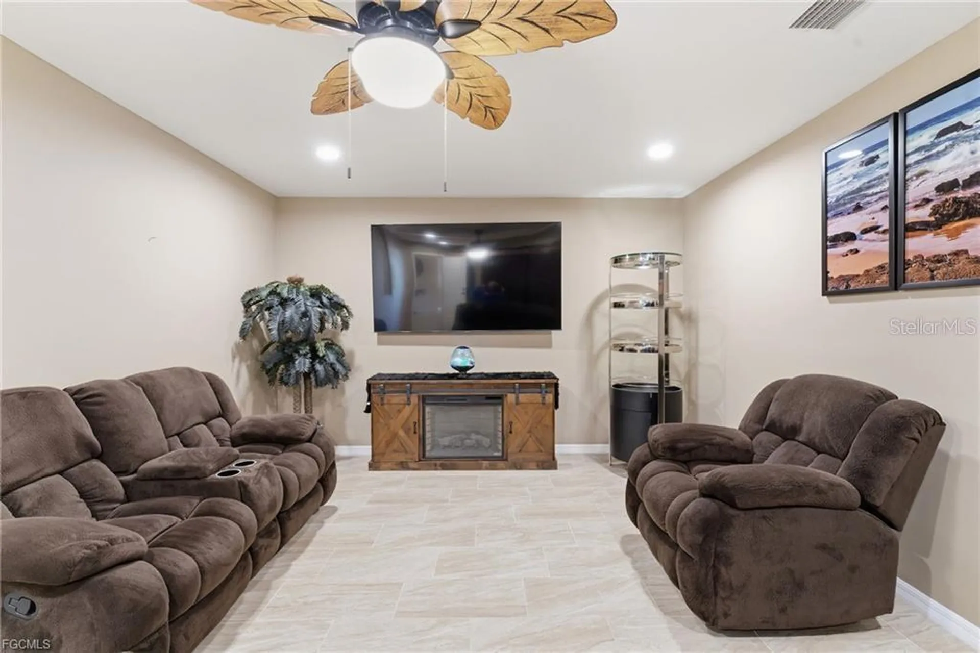 528 SE 5th Place Cape Coral FL 33990
