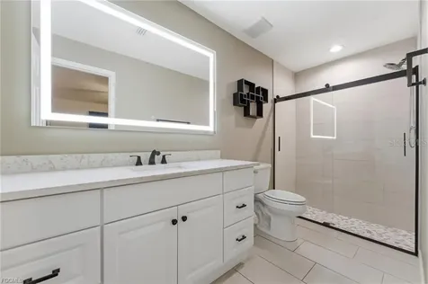 528 SE 5th Place Cape Coral FL 33990