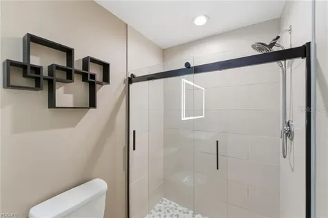 528 SE 5th Place Cape Coral FL 33990