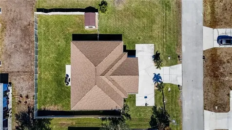 528 SE 5th Place Cape Coral FL 33990