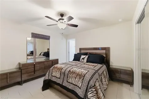 528 SE 5th Place Cape Coral FL 33990