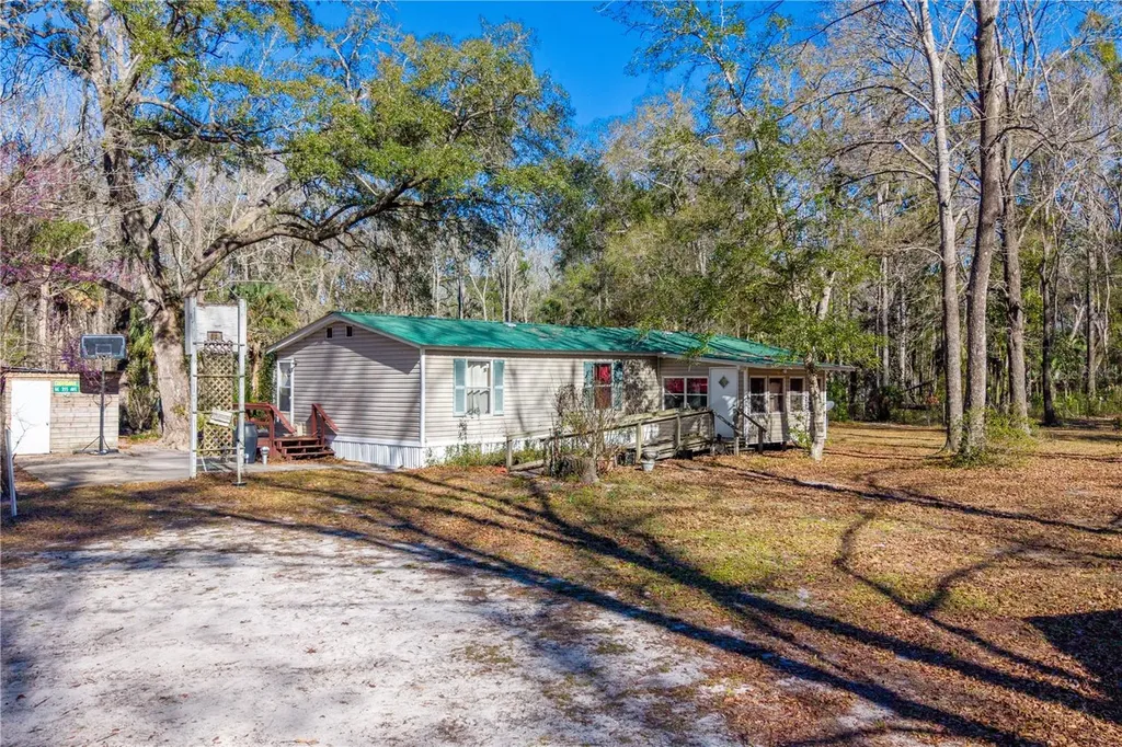 383 NE 355th Avenue Old Town FL 32680