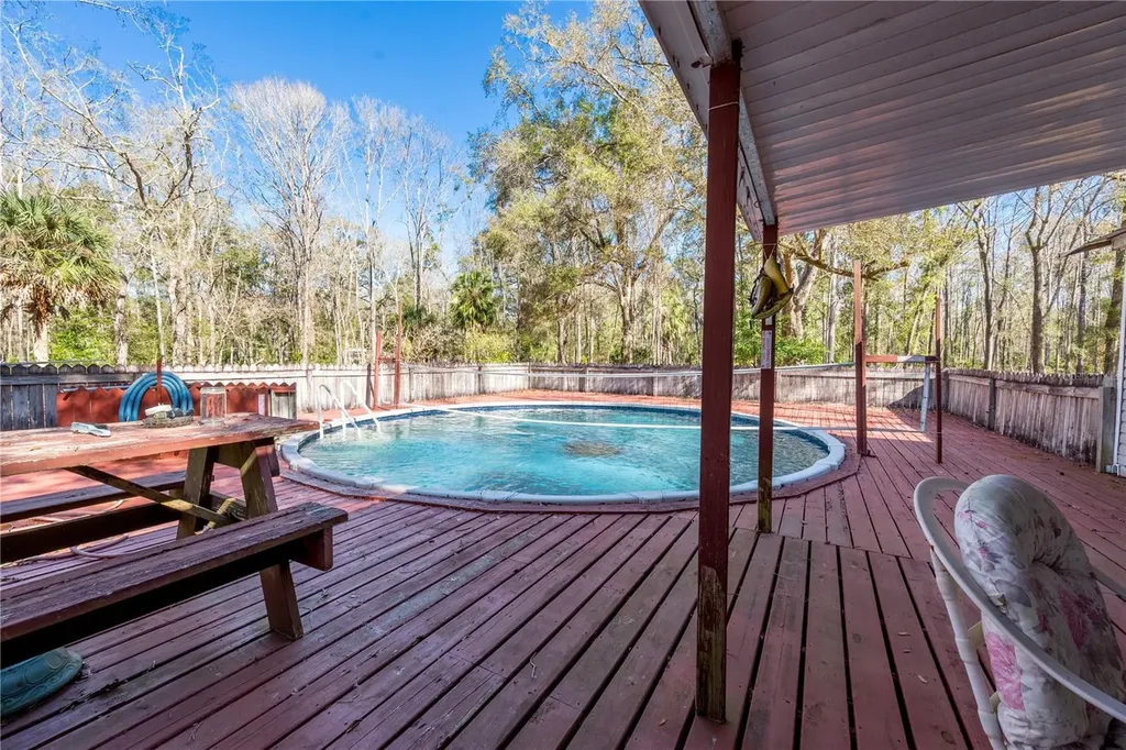 383 NE 355th Avenue Old Town FL 32680