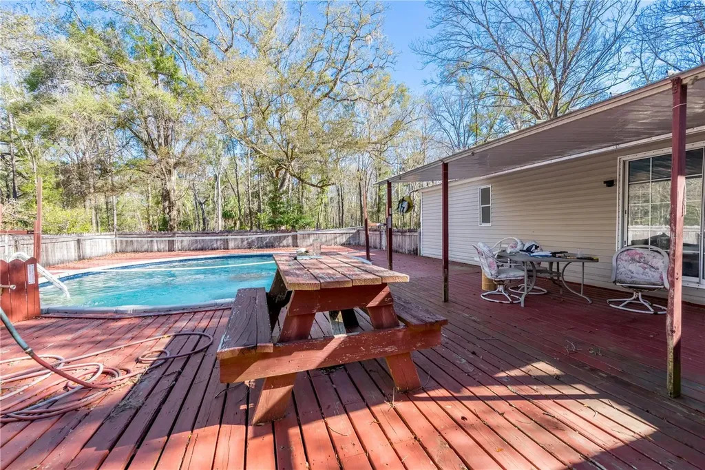 383 NE 355th Avenue Old Town FL 32680