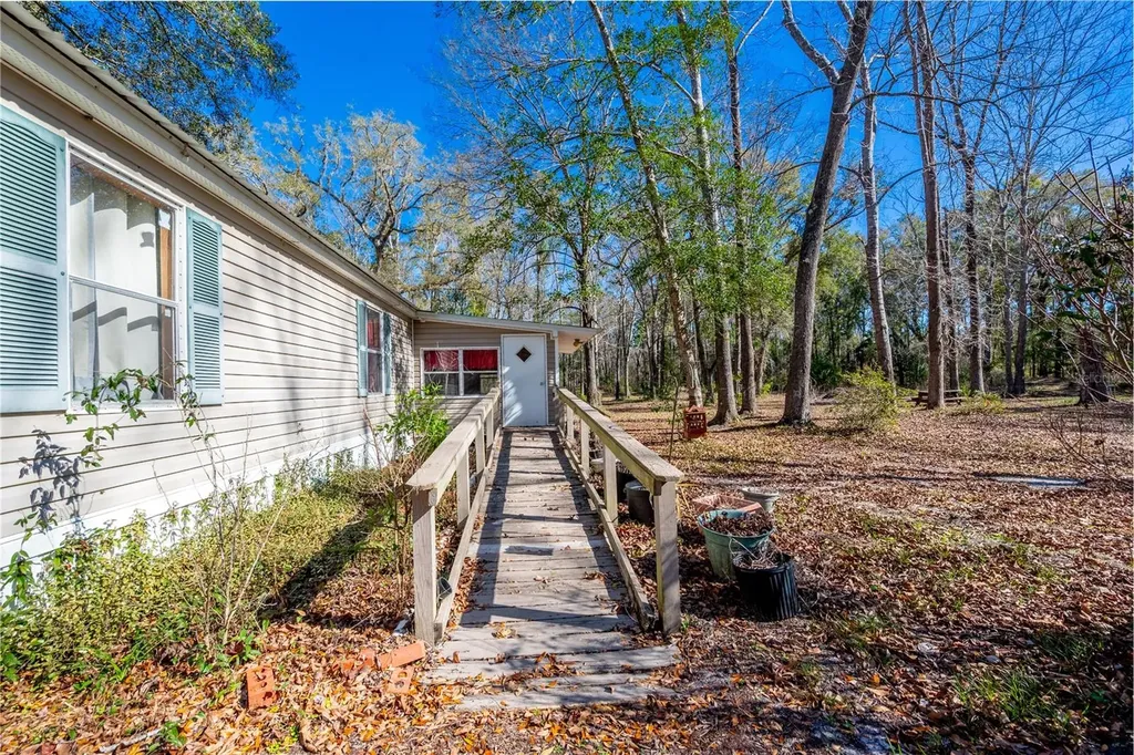 383 NE 355th Avenue Old Town FL 32680