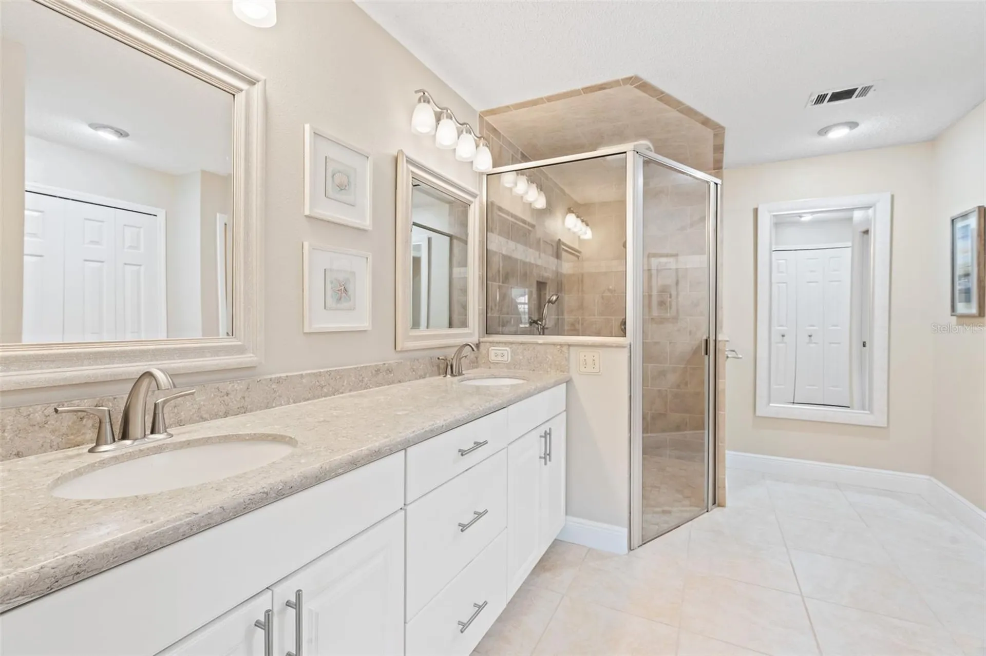 8230 Ambrose Cove Way Orlando FL 32819