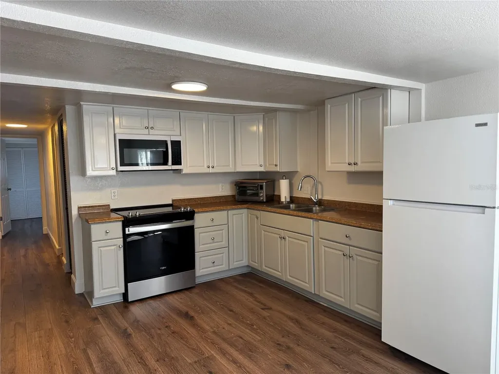 102 Laureti Lane Lake Wales FL 33898