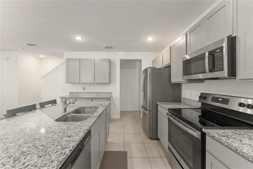 727 Costa Lane Debary FL 32713