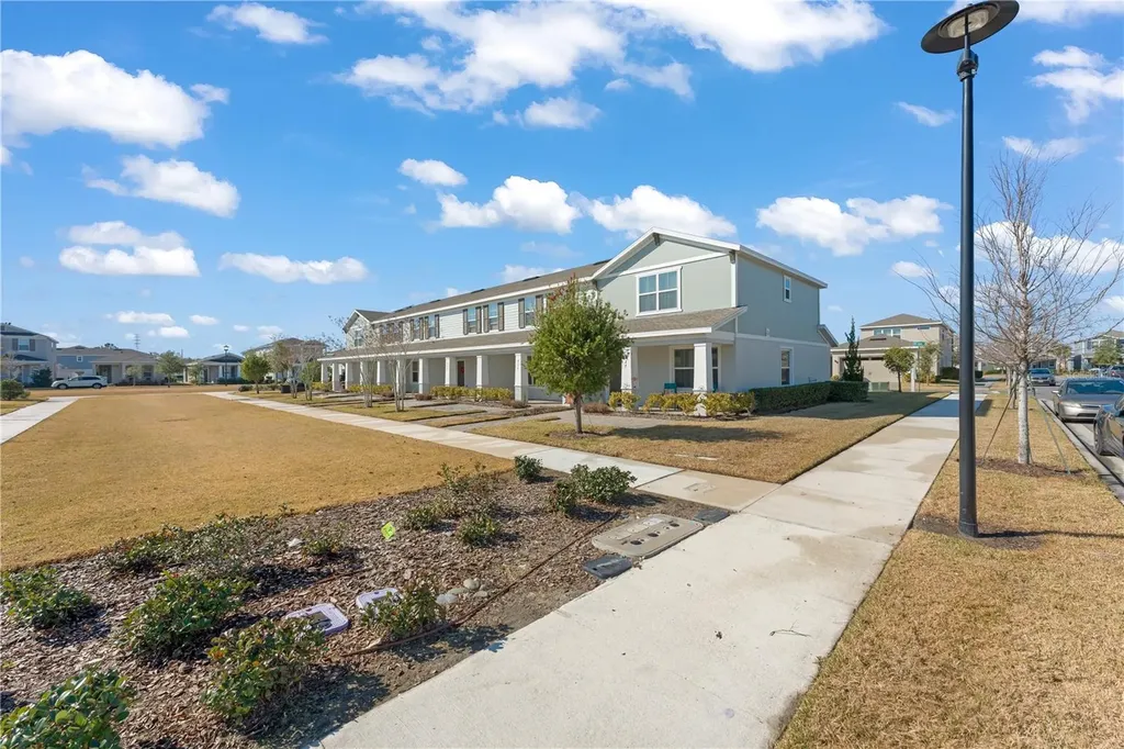 727 Costa Lane Debary FL 32713