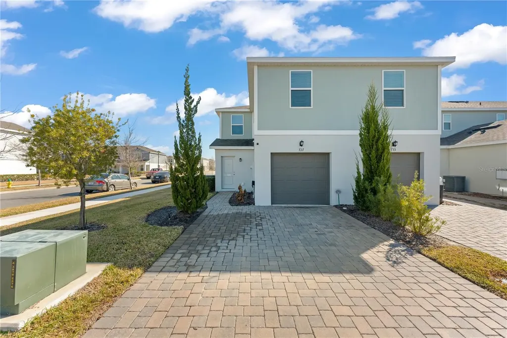 727 Costa Lane Debary FL 32713