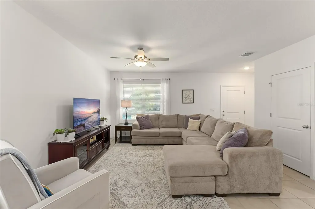 727 Costa Lane Debary FL 32713