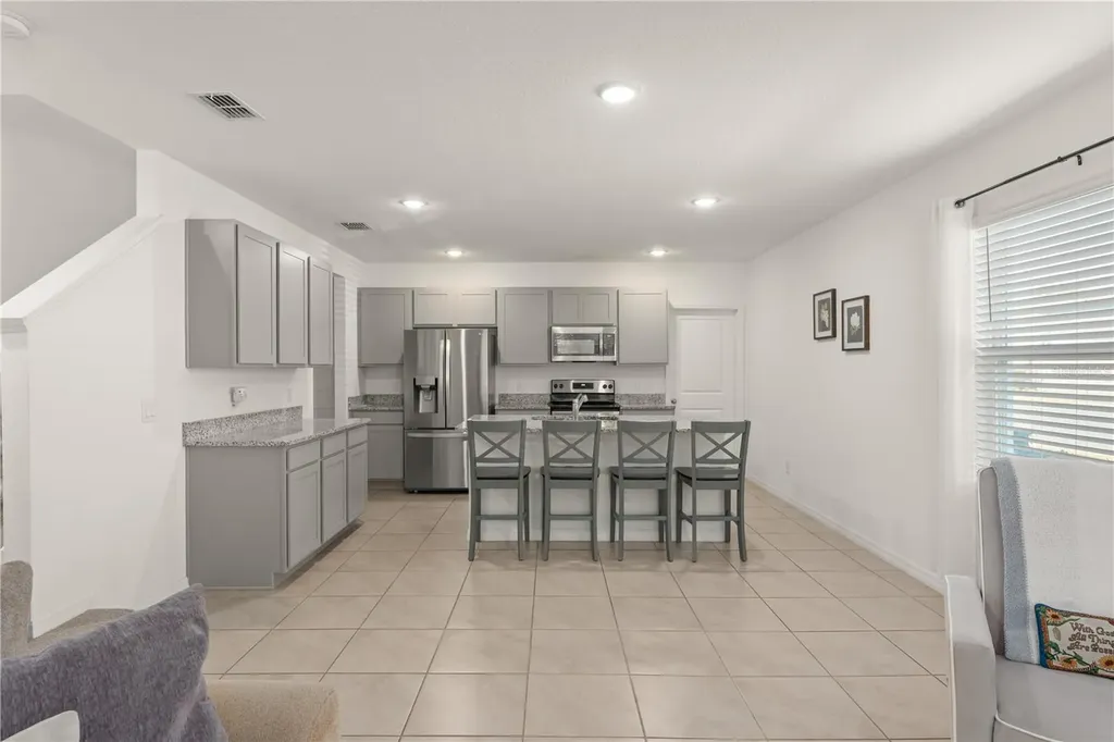 727 Costa Lane Debary FL 32713