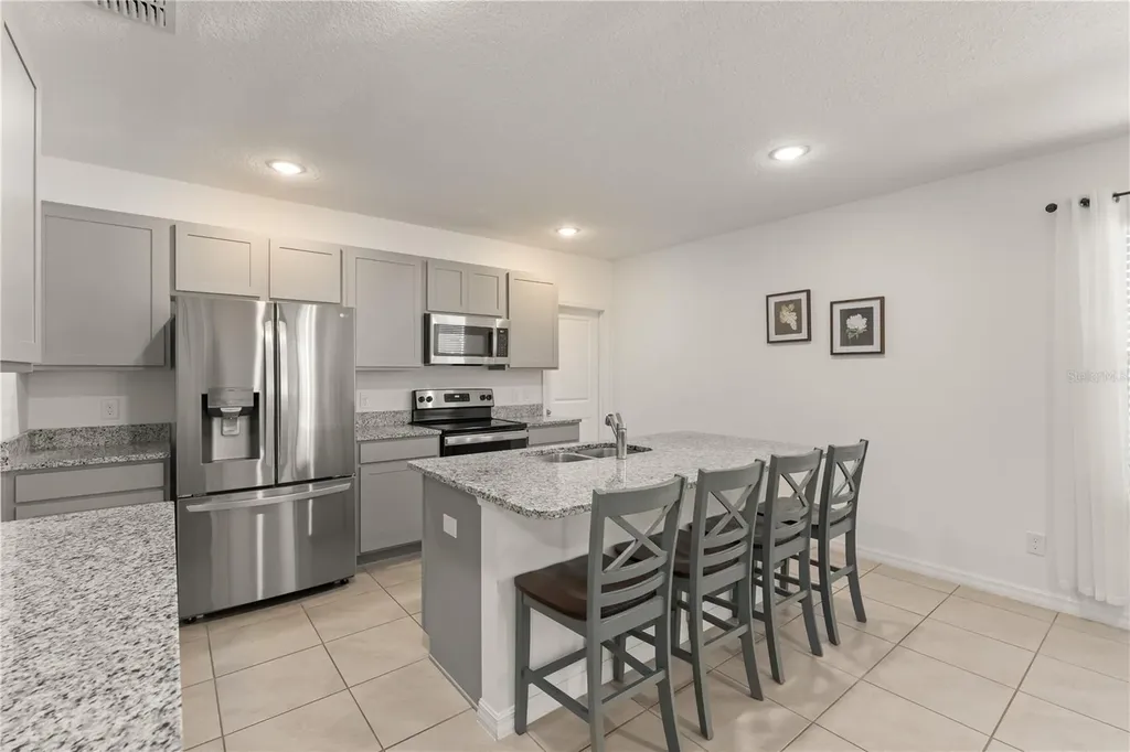 727 Costa Lane Debary FL 32713