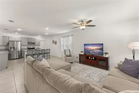 727 Costa Lane Debary FL 32713