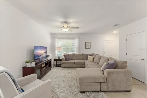 727 Costa Lane Debary FL 32713