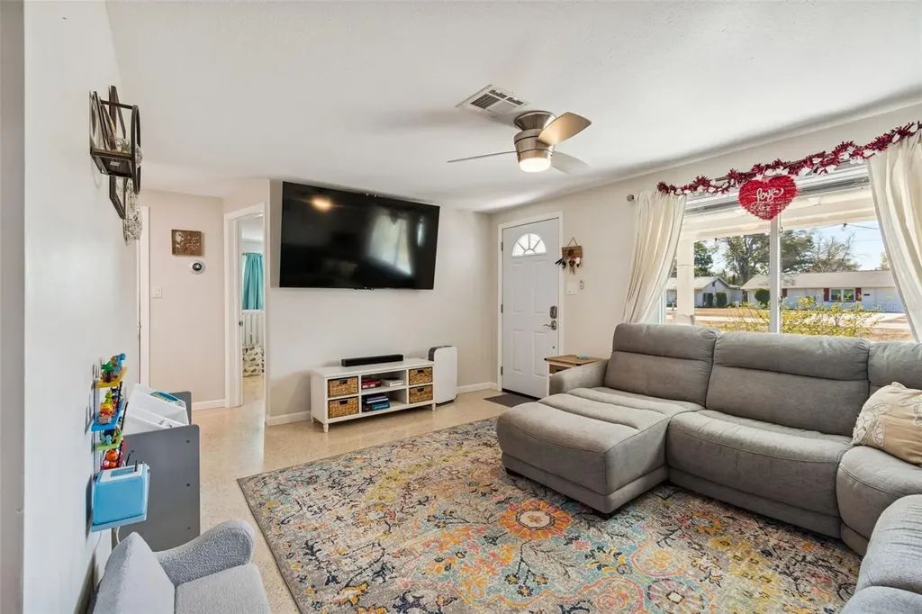 5945 62nd Avenue N Pinellas Park FL 33781