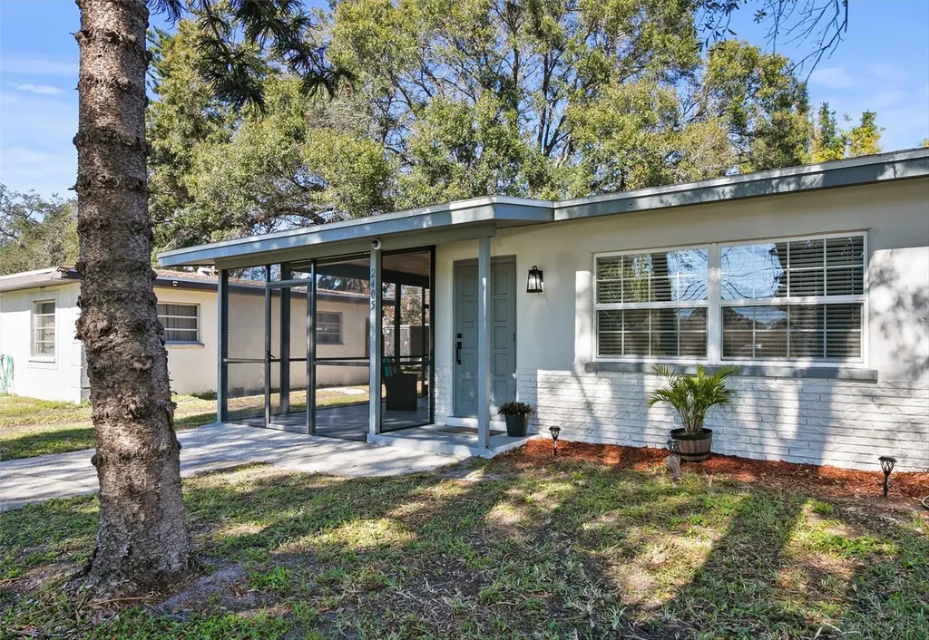2405 48th Avenue W Bradenton FL 34207