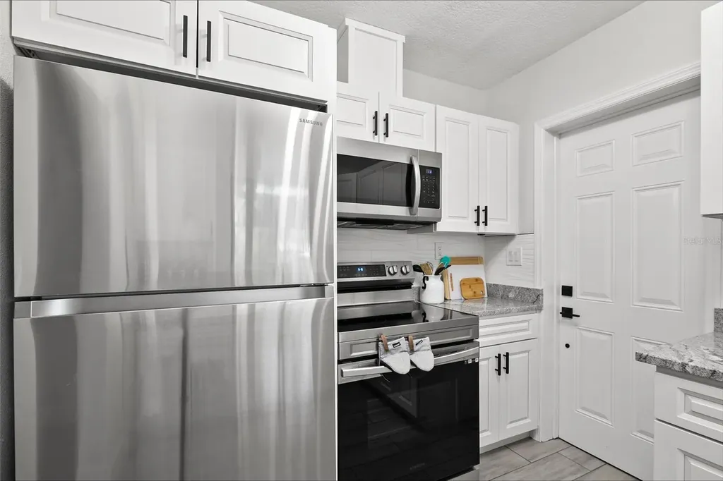 2405 48th Avenue W Bradenton FL 34207