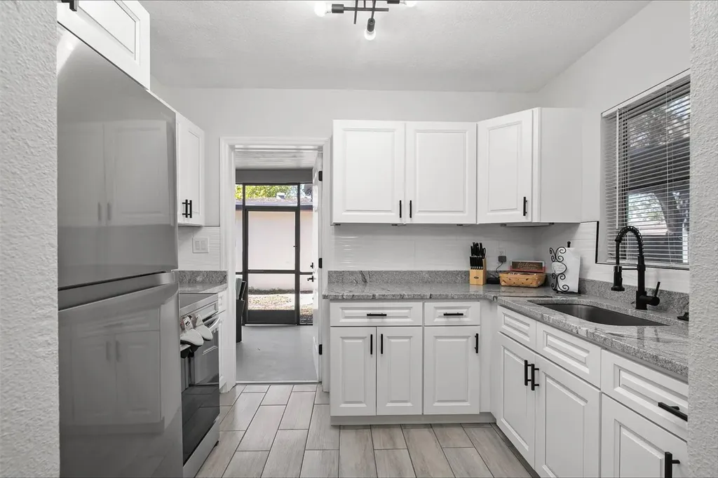 2405 48th Avenue W Bradenton FL 34207