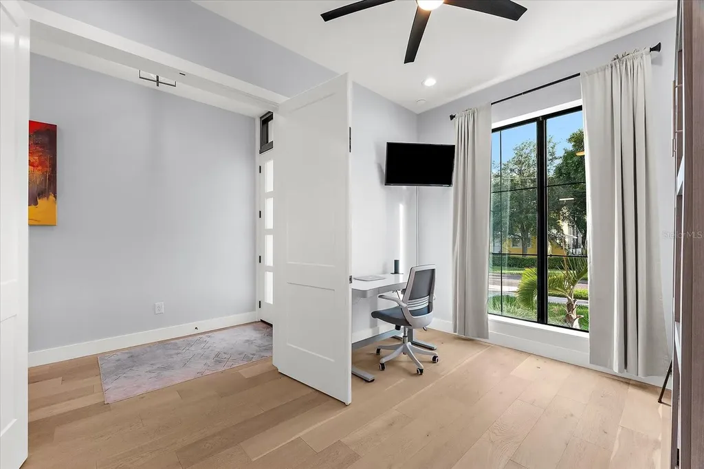 2707 Ridgewood Avenue Tampa FL 33602