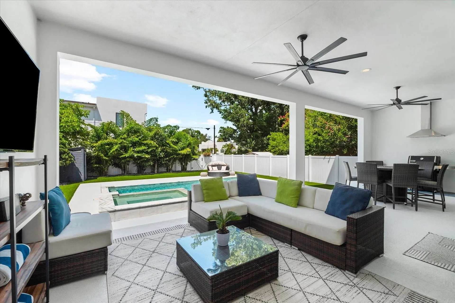 2707 Ridgewood Avenue Tampa FL 33602