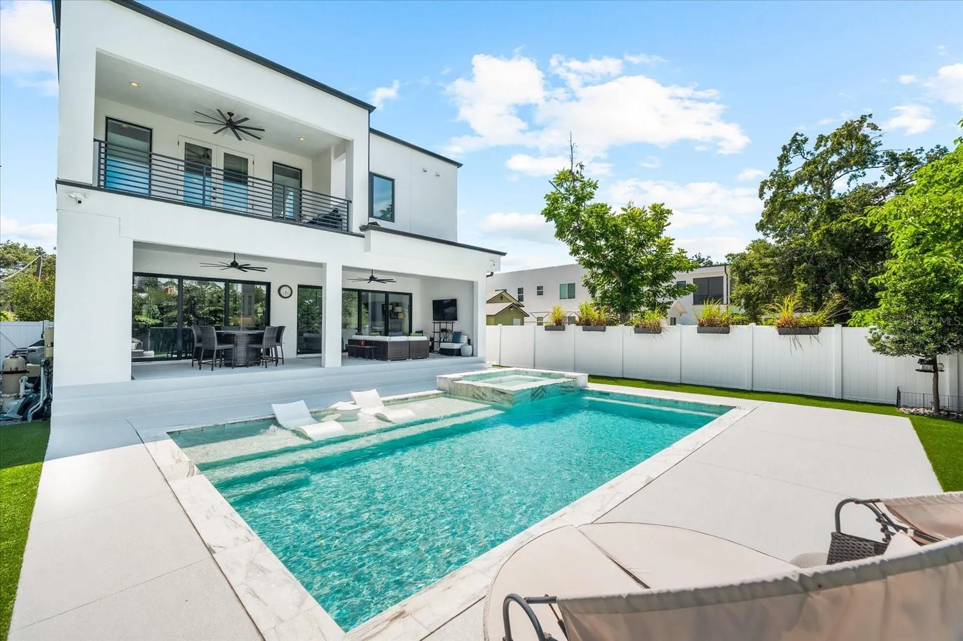 2707 Ridgewood Avenue Tampa FL 33602